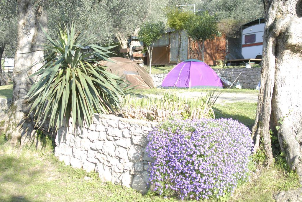 Camping Monja Hotell Brenzone sul Garda Exteriör bild