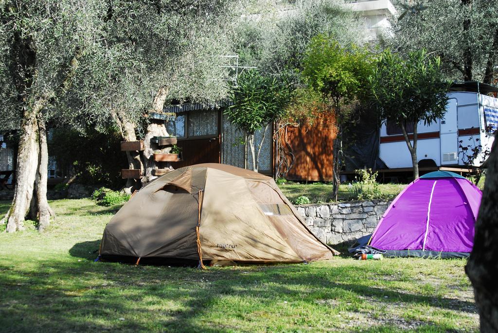 Camping Monja Hotell Brenzone sul Garda Exteriör bild