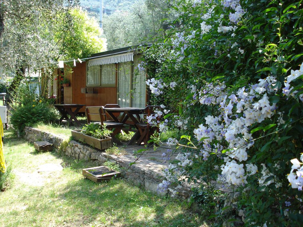 Camping Monja Hotell Brenzone sul Garda Exteriör bild